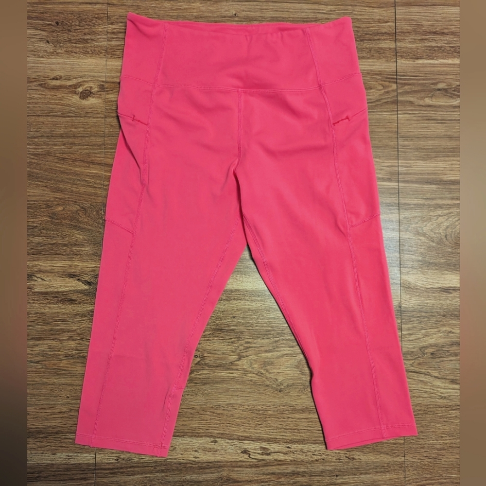 Zyia Hot Pink Capri Leggings
